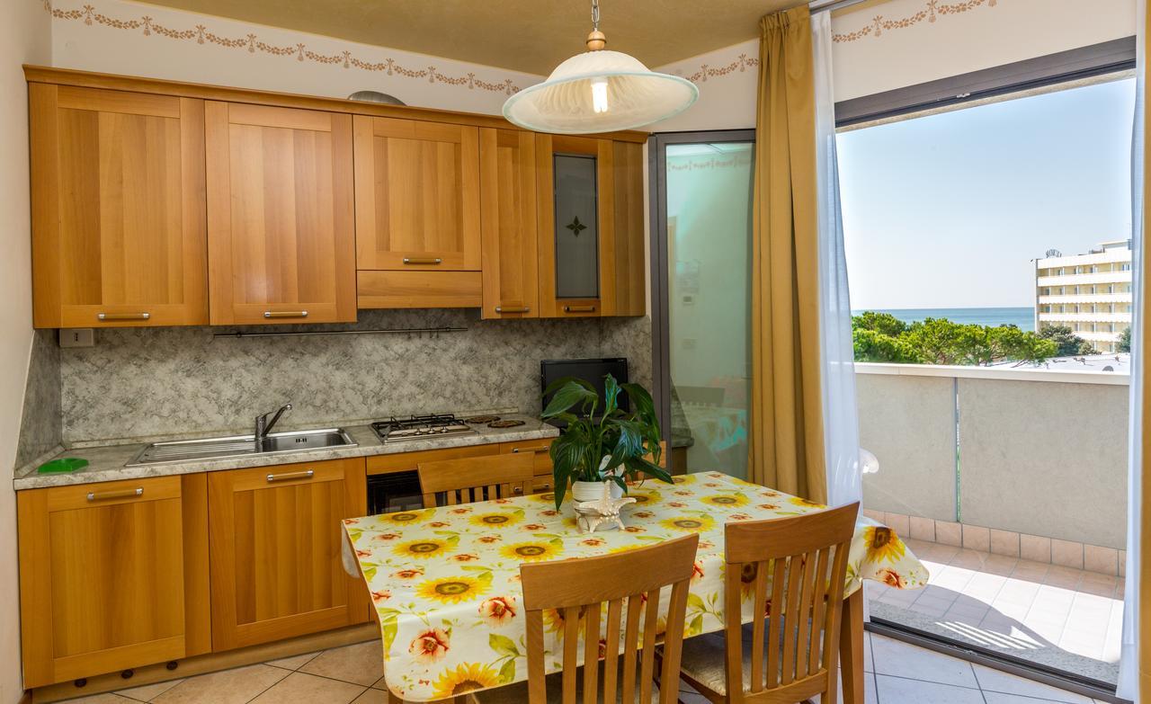 Residence California Lido di Jesolo Exterior foto